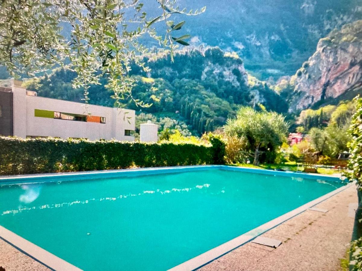 Appartamento Peppino Mit Seeblick Und Pool Riva del Garda Eksteriør bilde